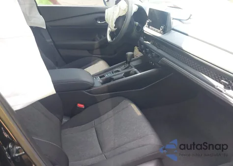 2024 Honda Accord Lx z USA, uszkodzony, nr VIN 1HGCY1F25RA064502